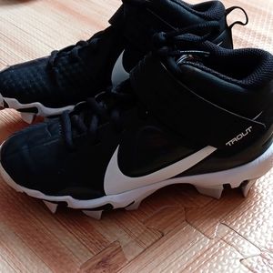 Nike Dootball Cleats